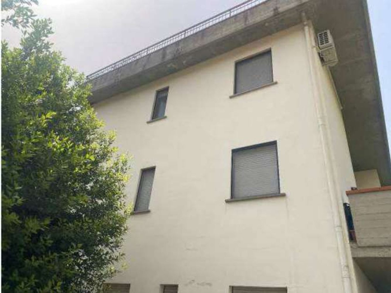 Квартира с 4 спальнями в Реджелло, Италия № 374796