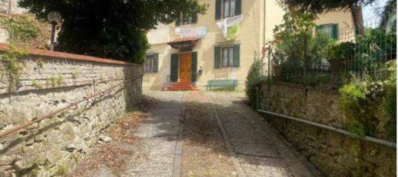 Квартира с 4 спальнями в Реджелло, Италия № 374796 4