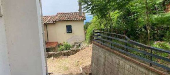 Квартира с 4 спальнями в Реджелло, Италия № 374796 7