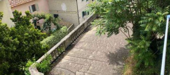 Квартира с 4 спальнями в Реджелло, Италия № 374796 8