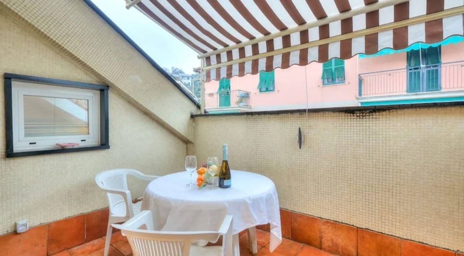 3-salle Appartement à Rapallo, Italy No. 35812