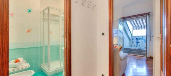 3-salle Appartement à Rapallo, Italy No. 35812 14