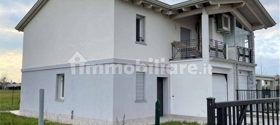 3 غرف نوم فيلا في Concordia sulla Secchia, Italy رقم 72552 3