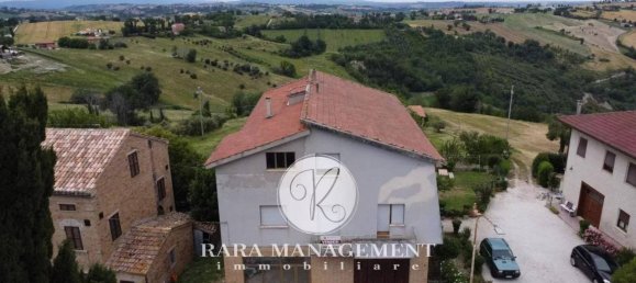 5 rooms Apartment in Loro Piceno, Italy No. 151673 5