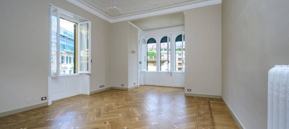 3 Schlafzimmer Wohnung in Genoa, Italy, Nr. 329840 2