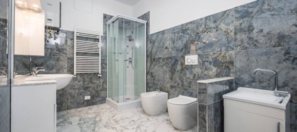 3 Schlafzimmer Wohnung in Genoa, Italy, Nr. 329840 21