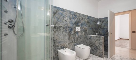 3 Schlafzimmer Wohnung in Genoa, Italy, Nr. 329840 23