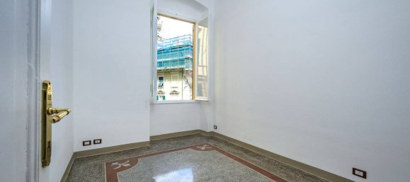 3 Schlafzimmer Wohnung in Genoa, Italy, Nr. 329840 16
