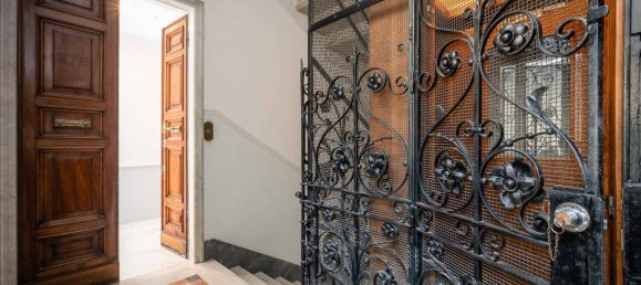 3 Schlafzimmer Wohnung in Genoa, Italy, Nr. 329840 33