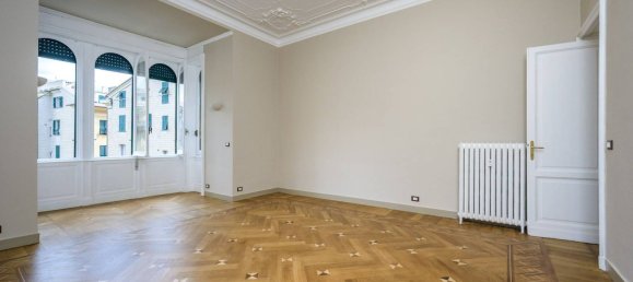 3 Schlafzimmer Wohnung in Genoa, Italy, Nr. 329840 3