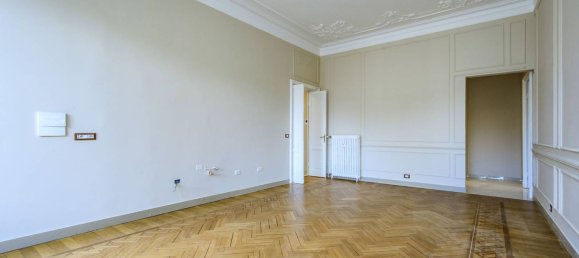 3 Schlafzimmer Wohnung in Genoa, Italy, Nr. 329840 7