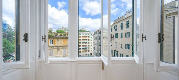 3 Schlafzimmer Wohnung in Genoa, Italy, Nr. 329840 5