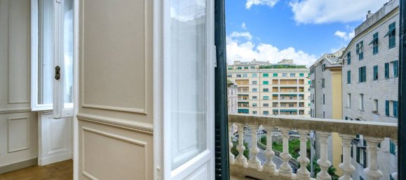 3 Schlafzimmer Wohnung in Genoa, Italy, Nr. 329840 10