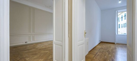 3 Schlafzimmer Wohnung in Genoa, Italy, Nr. 329840 13