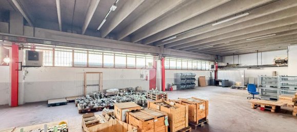 3-salle Entrepôt à Mazzano, Italy No. 314475 16