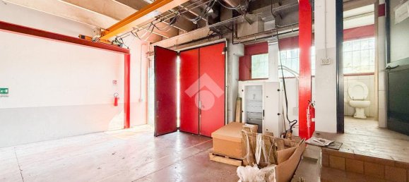 3-salle Entrepôt à Mazzano, Italy No. 314475 28