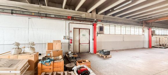 3-salle Entrepôt à Mazzano, Italy No. 314475 6