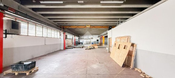 3-salle Entrepôt à Mazzano, Italy No. 314475 2