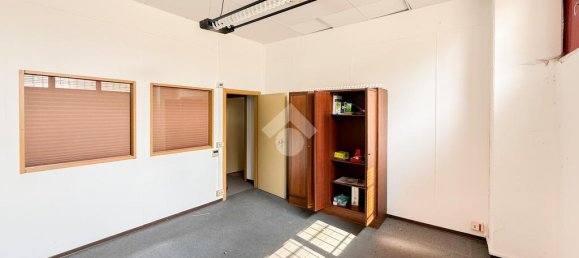 3-salle Entrepôt à Mazzano, Italy No. 314475 48