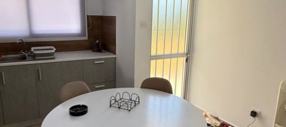 Таунхаус с 3 спальнями в Строволос, Кипр № 26362 16