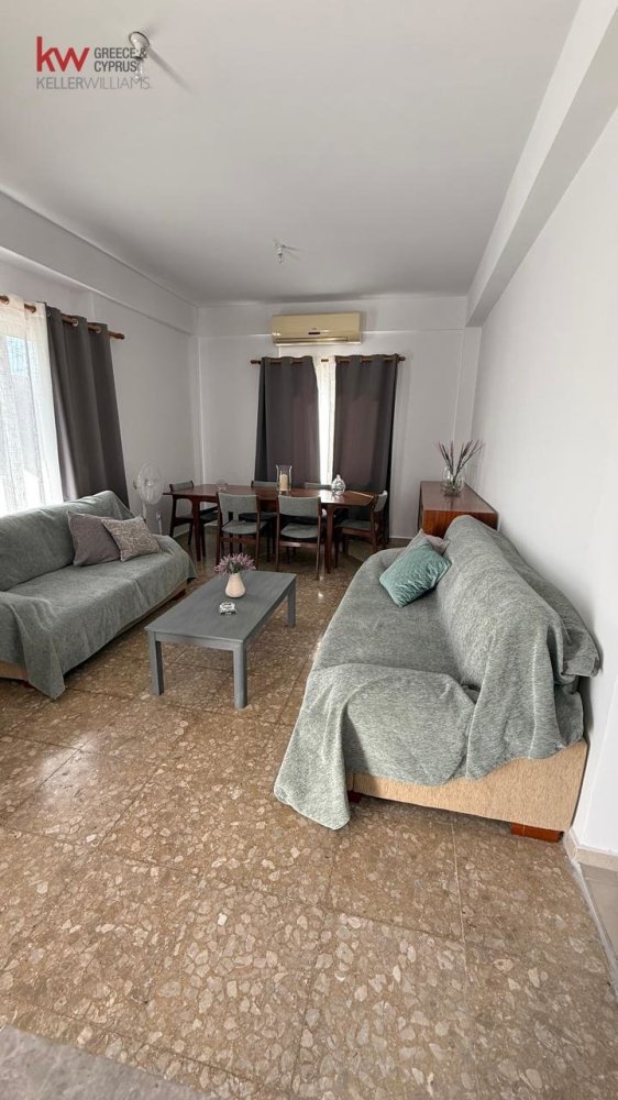 Таунхаус с 3 спальнями в Строволос, Кипр № 26362