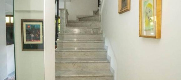 11 rooms House in Vertova, Italy No. 18793 11