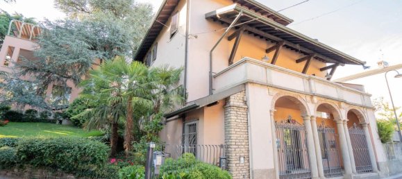 11 rooms House in Vertova, Italy No. 18793 20