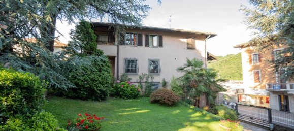 11 rooms House in Vertova, Italy No. 18793 32