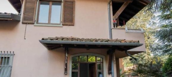 11 rooms House in Vertova, Italy No. 18793 31