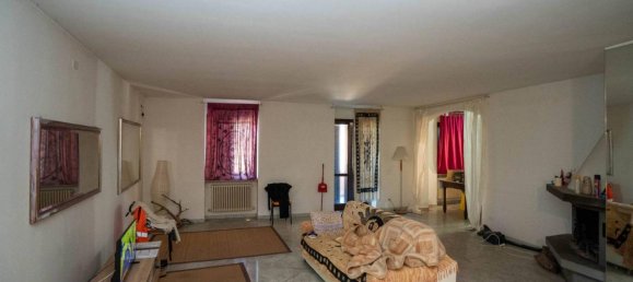 11 rooms House in Vertova, Italy No. 18793 9