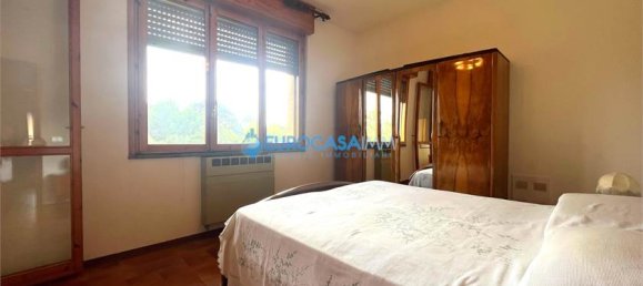 3 Schlafzimmer Haus in Rolo, Italy, Nr. 59560 18