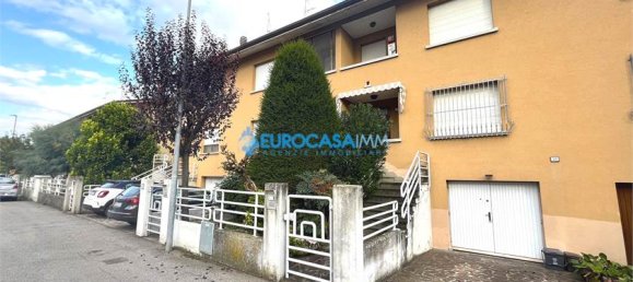 3 Schlafzimmer Haus in Rolo, Italy, Nr. 59560 2