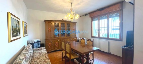 3 Schlafzimmer Haus in Rolo, Italy, Nr. 59560 10