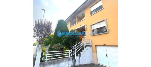 3 Schlafzimmer Haus in Rolo, Italy, Nr. 59560 4