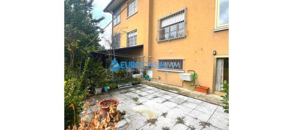 3 Schlafzimmer Haus in Rolo, Italy, Nr. 59560 24