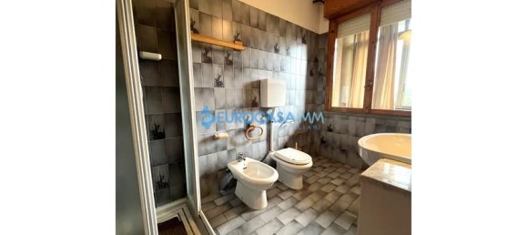 3 Schlafzimmer Haus in Rolo, Italy, Nr. 59560 21