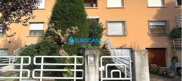 3 Schlafzimmer Haus in Rolo, Italy, Nr. 59560 29