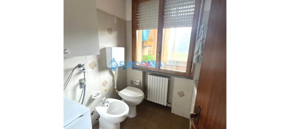 3 Schlafzimmer Haus in Rolo, Italy, Nr. 59560 15