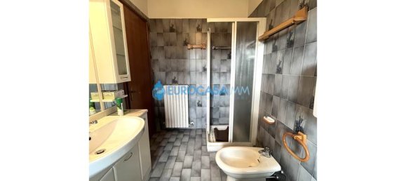 3 Schlafzimmer Haus in Rolo, Italy, Nr. 59560 22