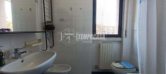 3 rooms Apartment in Bergamo, Italy No. 233830 19