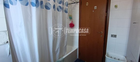 3 rooms Apartment in Bergamo, Italy No. 233830 18