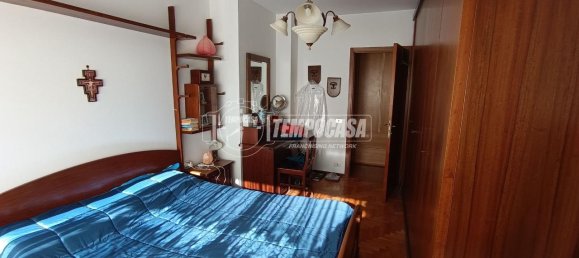 3 rooms Apartment in Bergamo, Italy No. 233830 11