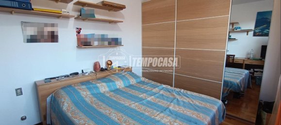 3 rooms Apartment in Bergamo, Italy No. 233830 12