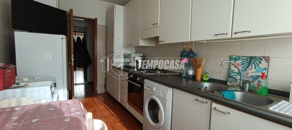 3 rooms Apartment in Bergamo, Italy No. 233830 9
