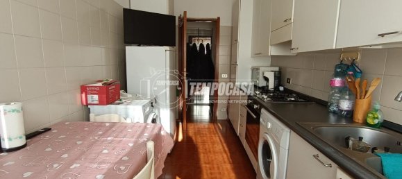3 rooms Apartment in Bergamo, Italy No. 233830 8