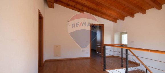 4 bedrooms Villa in Monte Isola, Italy No. 293498 13