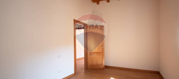 4 bedrooms Villa in Monte Isola, Italy No. 293498 20