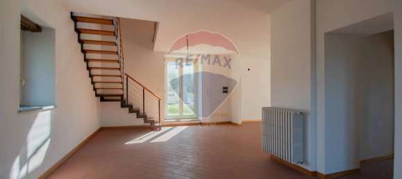 4 bedrooms Villa in Monte Isola, Italy No. 293498 6