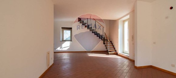 4 bedrooms Villa in Monte Isola, Italy No. 293498 4