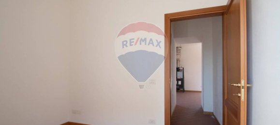 4 bedrooms Villa in Monte Isola, Italy No. 293498 9